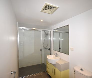 APPLICATIONS CLOSED :: FULLY SELF CONTAINED UNIT CLOSE TO CBD - Photo 2