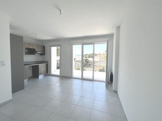 location Appartement T3 DE 56.7m² À PUGET SUR ARGENS - Photo 1