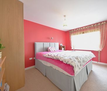 Sierra Road, High Wycombe, Buckinghamshire,HP11 - Photo 4