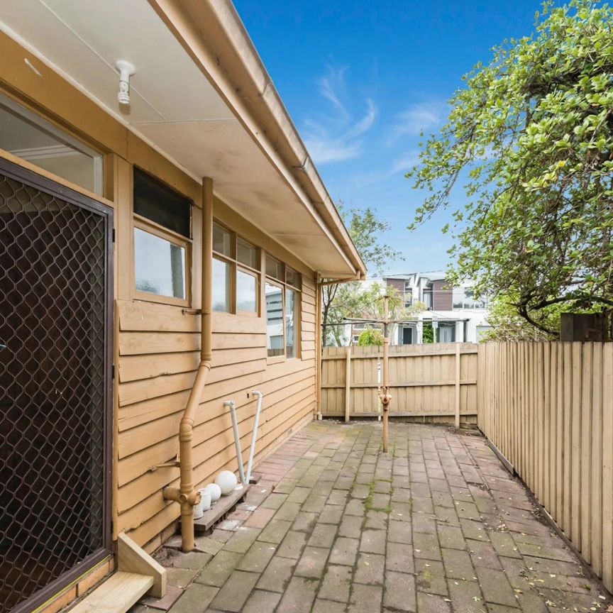 Unit 1/7 Kangaroo Road, - Photo 1