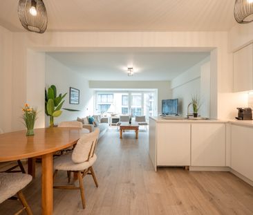 Stijlvol gemeubeld appartement in hartje centrum op de Lippenslaan - Photo 1