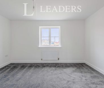 2 bedroom house to rent Illett Way, Faygate, Horsham, West Sussex, ... - Photo 2