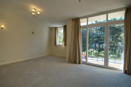 A 1 Bedroom Flat in Lansdown GL50 2JE - Photo 4