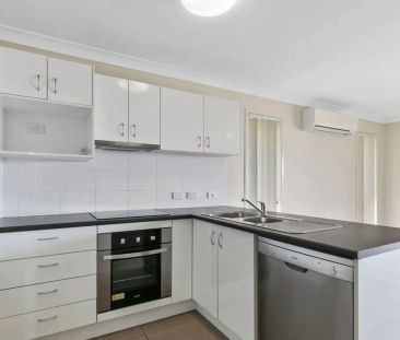 33 Violet Street, Wynnum. - Photo 3