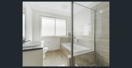 STYLISH FAMILY HOME - Photo 3