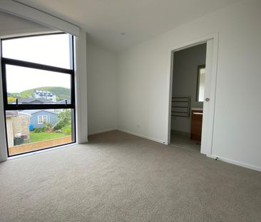 Brand New House in Mt Wellington - Photo 2