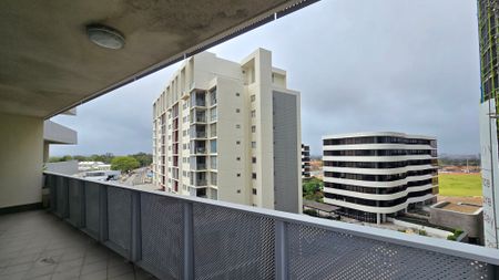 Security two-bedroom apartment with magnificent views - Photo 3