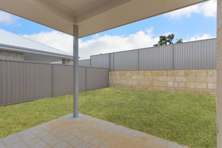 New Home in Peaceful Mandogalup - Photo 4