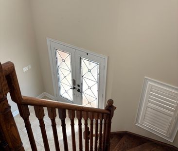 For Lease - 16 Valleyway Drive, Brampton, Ontario - Photo 2