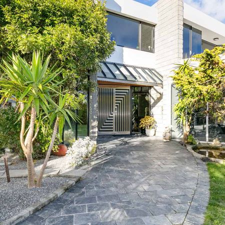 Simply Stunning - Photo 4