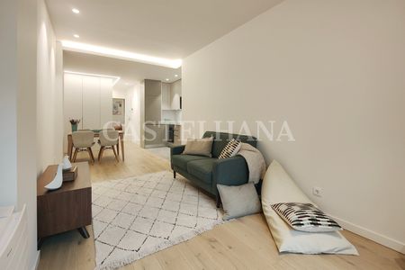 Apartamento T1 para arrendamento, com jardim privativo, no Campo Pequeno - Photo 5