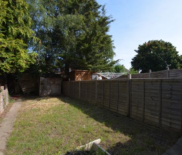 Ashwood Ave, Hillingdon, UB8 - Photo 3