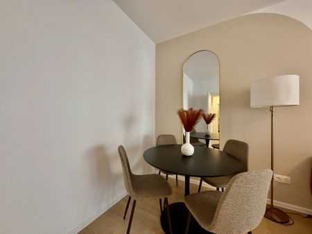 Apartament cu piscina si gradina proprie, nou, la prima inchiriere - Photo 4
