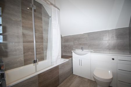 Churchfield House, Churchfield Road,SL9 - Photo 4