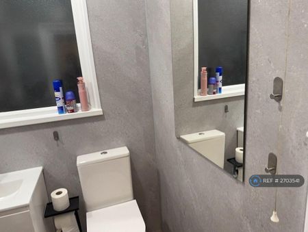 2 bedroom maisonette to rent - Photo 5