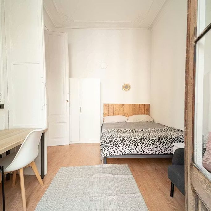 Ronda de Sant Pere, Barcelona, Catalonia 08010 - Photo 1