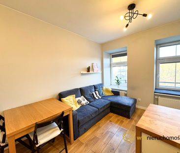 odnowione, przestronne mieszkanie w centrum - Zdjęcie 2