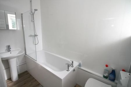 Hamilton Street, South Lanarkshire, Carluke, ML8 4HA - Photo 5