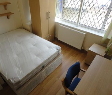 7 bedroom semi-detached house to rent - Photo 2