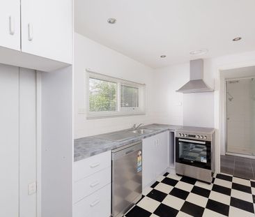 In the heart of Fitzroy - Photo 2