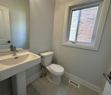 For Lease - 6 La Reine Avenue, Richmond Hill, Ontario - Photo 4