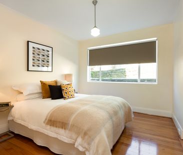 Stylish North Hobart Apartment - Prime Location - Photo 2