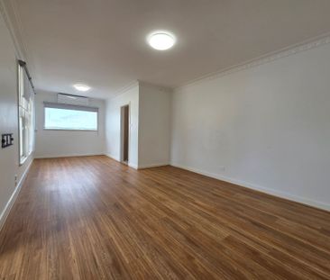 Renovated 3 Bedroom Home - Photo 1