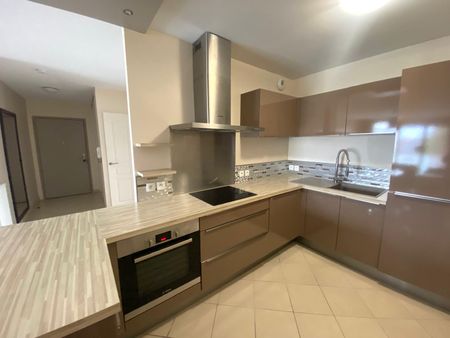 Location Appartement 3 pièces 70m² - Photo 4