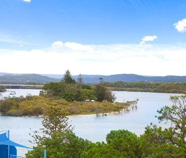 Picnic Point – Three Bedroom Penthouse with Private Roof Top Garden! - Photo 3