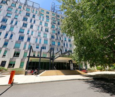 5109/570 Lygon Street, Carlton VIC 3053 - Photo 5