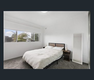 One Bedroom Unit Close to Transport and Shops - Photo 4