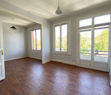 Location Appartement 4 pièces 71m² - Photo 2