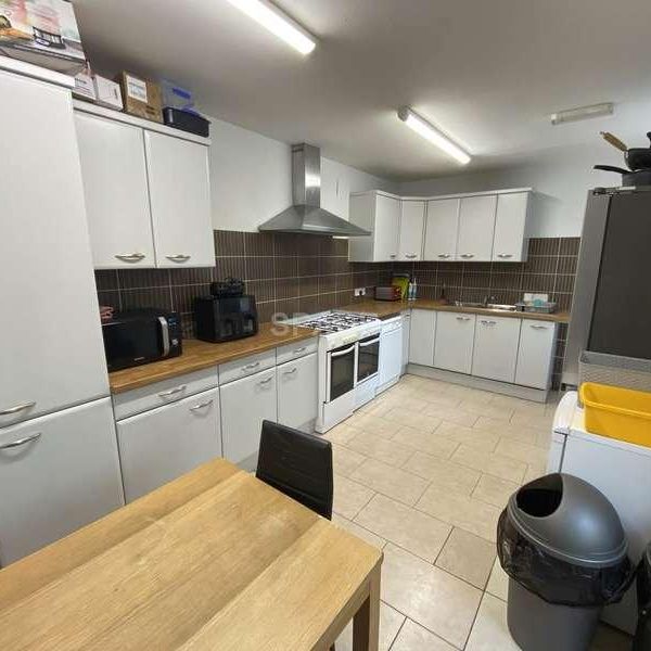 College Road, Reading, RG6 - Photo 1