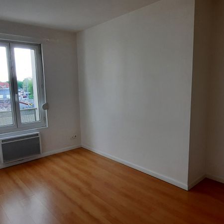 Location Appartement 2 pièces 33m² NEUVILLE ST REMY 59554 - Photo 4