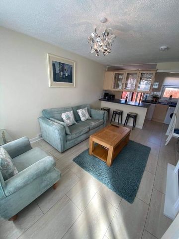 2 bedroom semi-detached house to rent - Photo 5