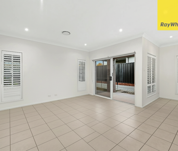 Near-New Metricon Home, 4 Bedrooms, 2 Living Areas, Ducted A/C, Sol... - Photo 2