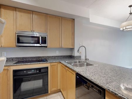 For Lease - 245 Davisville Avenue Unit# Lph04, Toronto, Ontario - Photo 5