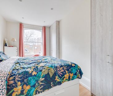1 Bed Flat, Lillie Road, SW6 - Photo 2