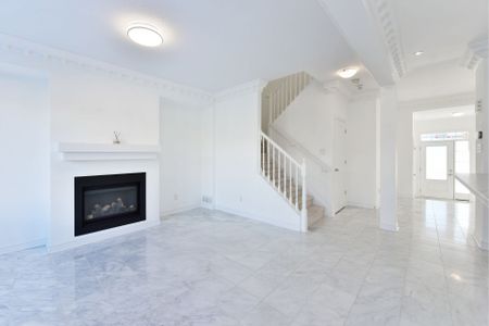 For Lease - 107 WESTOVER Crescent, Kanata, Ontario - Photo 2