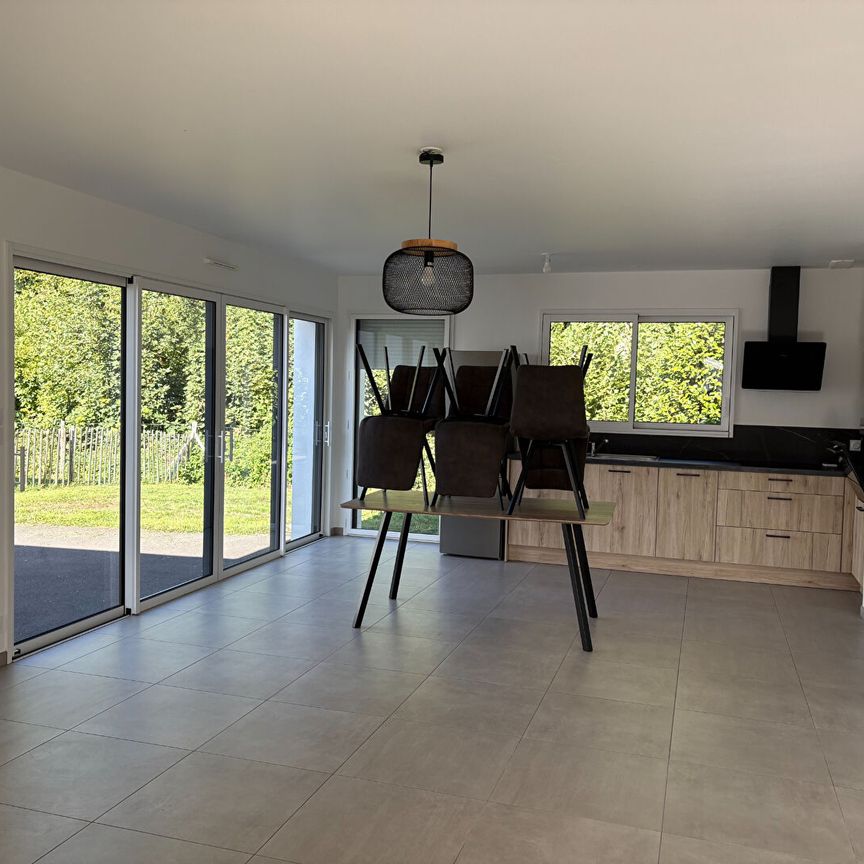 Location Maison 5 pièces 85m² - Photo 1