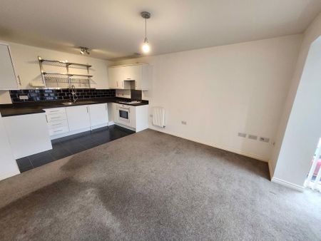 2 bedroom ground floor flat to rent - Photo 2