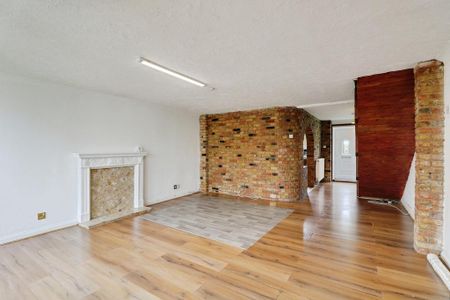 3 bedroom terraced house to rent - Photo 3