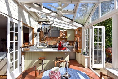 2 bedroom detached house to rent - Photo 2