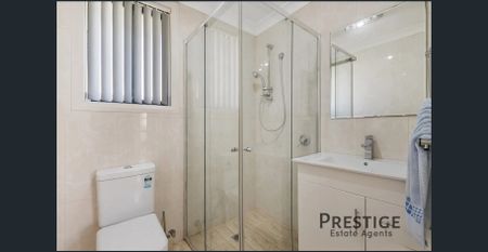 Modern Family Residence! - Photo 2