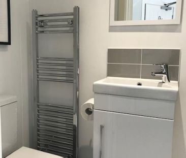 1 bedroom Flat To Let - Photo 6
