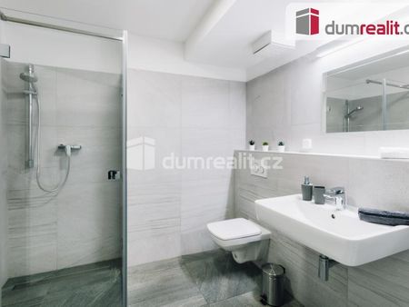 Pronájem bytu 2+kk 71 m2 - Fotografie 5