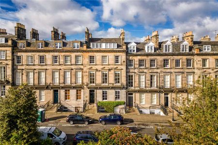 Immaculately presented unfurnished townhouse apartment over ground and first floors, renovated to an exceptional standard and with a wonderful west facing garden. - Photo 2