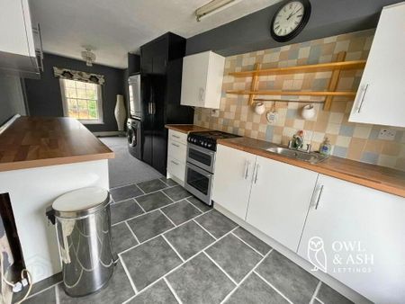 32a Main Street, Royal Hillsborough, BT26 6AE - Photo 3