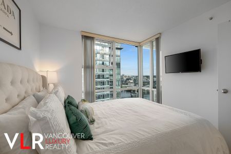 1077 Marinaside Crescent, #2201 - Photo 5