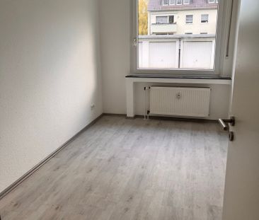 Erdgeschoss Wohnung mit Süd-Balkon in begehrter Wohnlage. - Photo 3